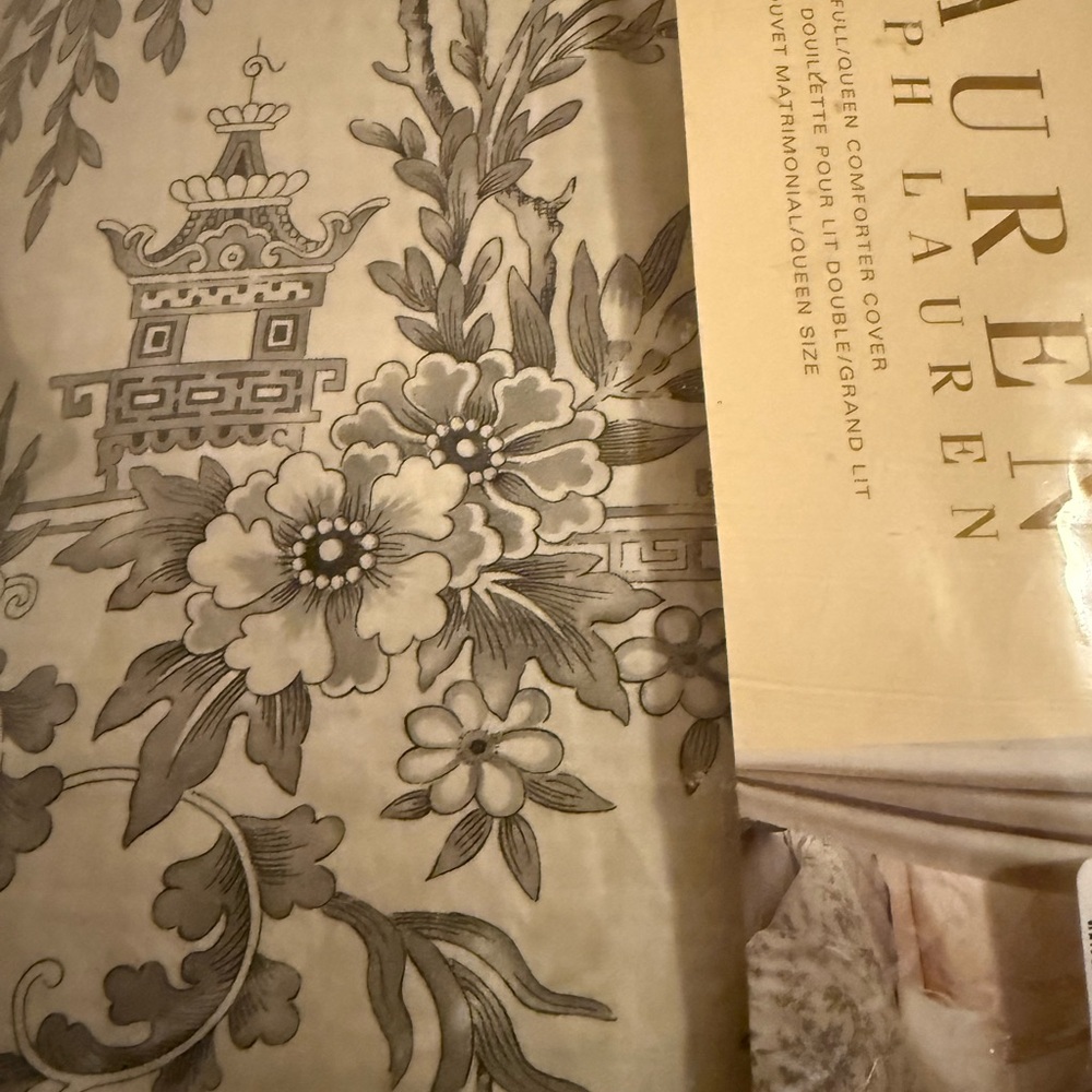 Lauren Ralph Lauren Elegant Gray Floral Cover